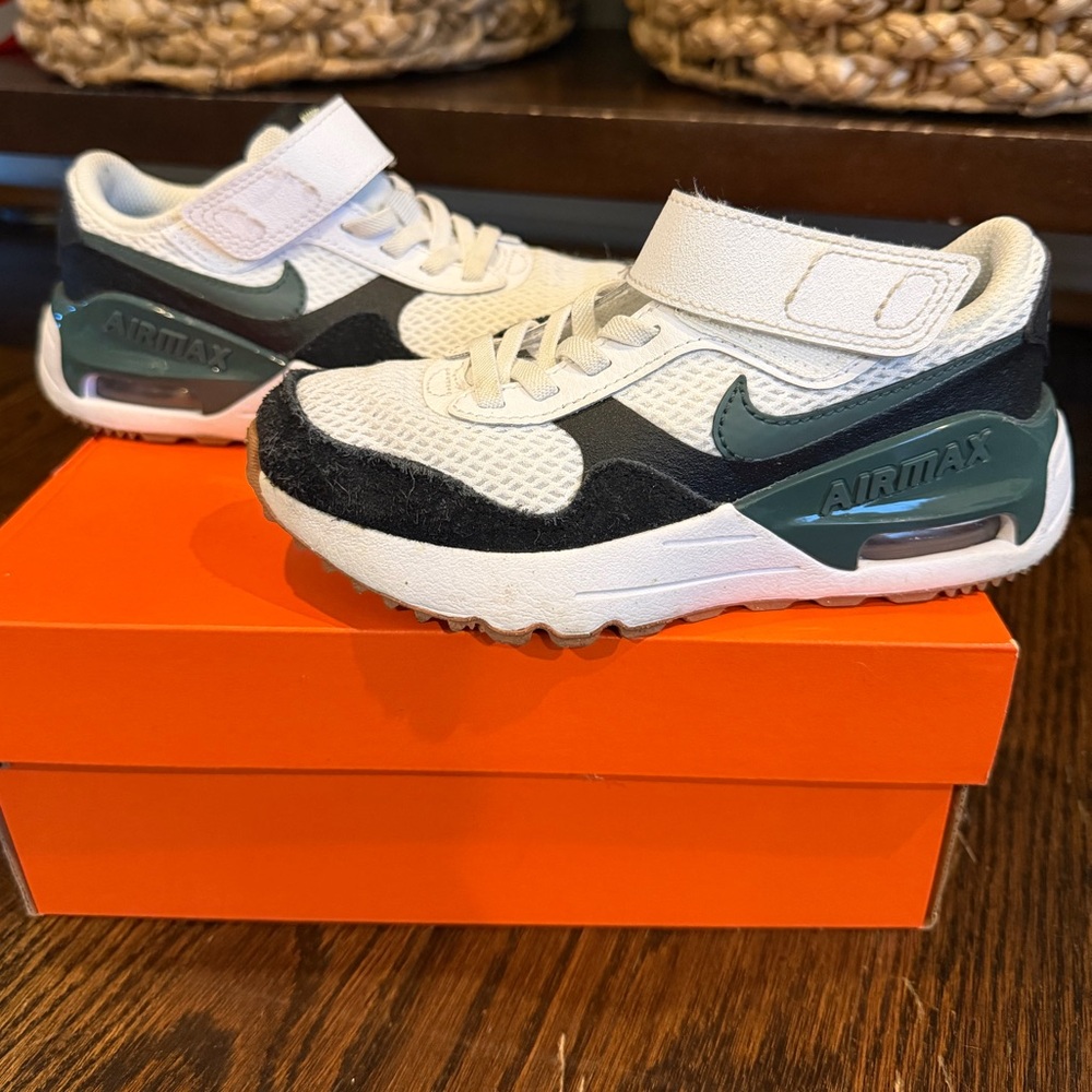 Little Kids Nike Air Max SYSTM Sneakers